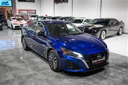 نيسان ألتيما